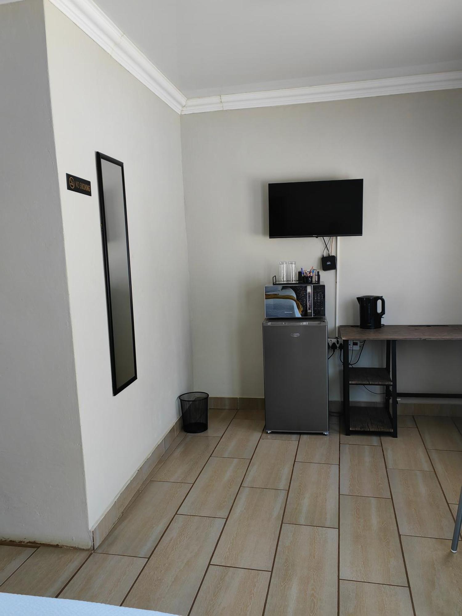 كورومان Back Of The Moon Guesthouse المظهر الخارجي الصورة